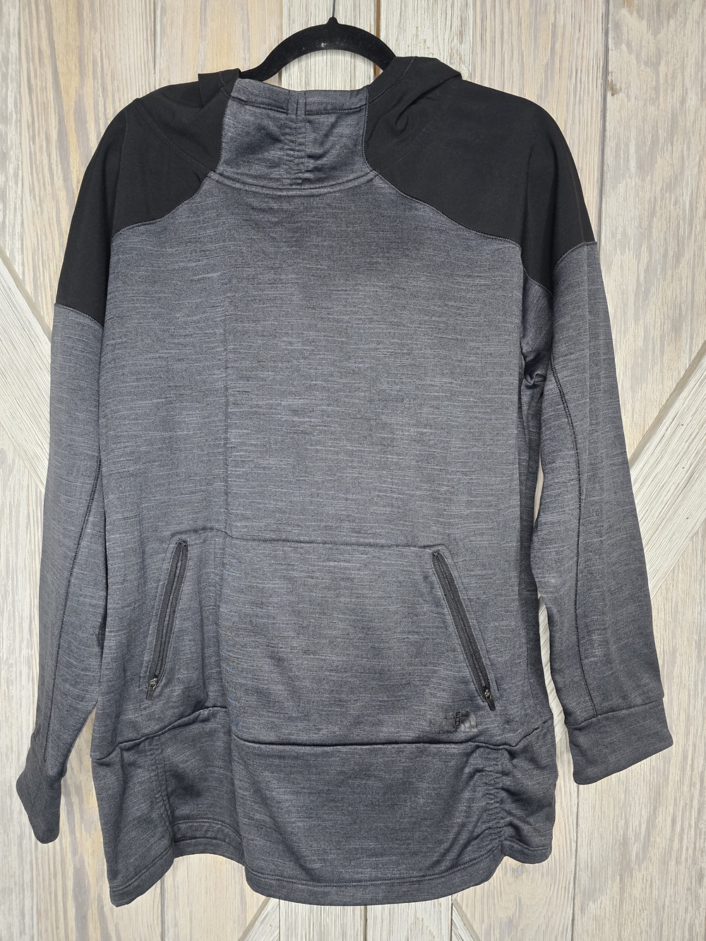 The North Face Cozy Performance Hoodie • XL